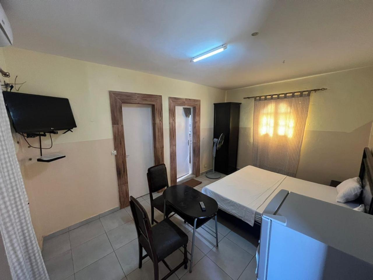Hotel Chez Mimi à Toubab Dialo Extérieur photo