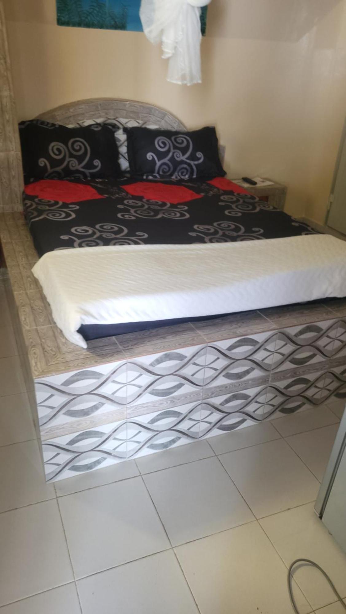 Hotel Chez Mimi à Toubab Dialo Extérieur photo